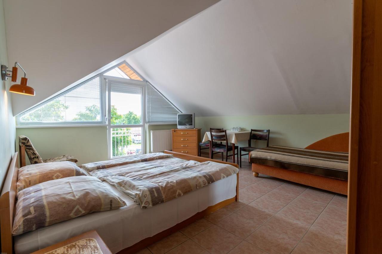 Izabella Panzio Bed and Breakfast Hajdúszoboszló Exterior foto