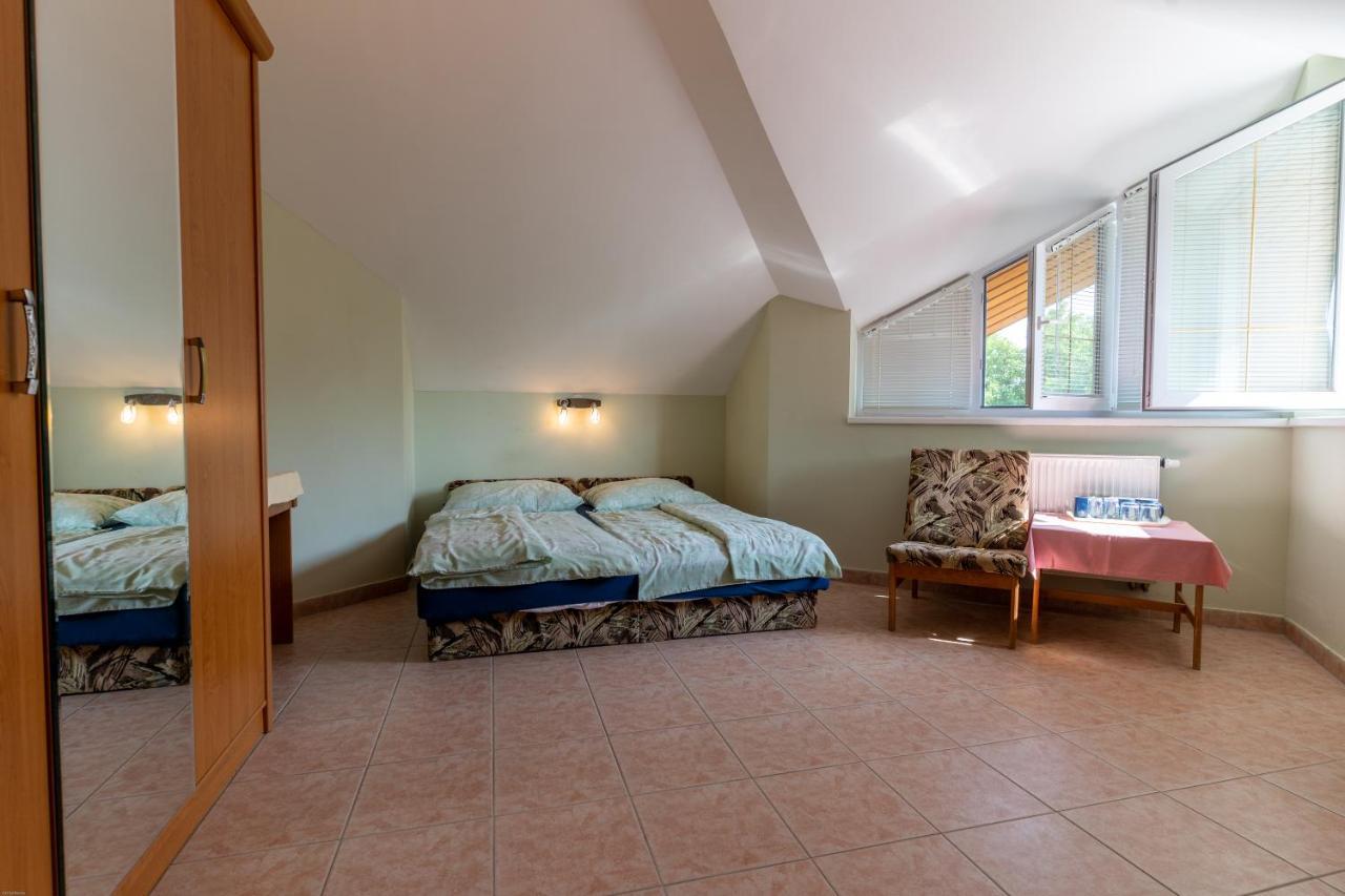 Izabella Panzio Bed and Breakfast Hajdúszoboszló Exterior foto