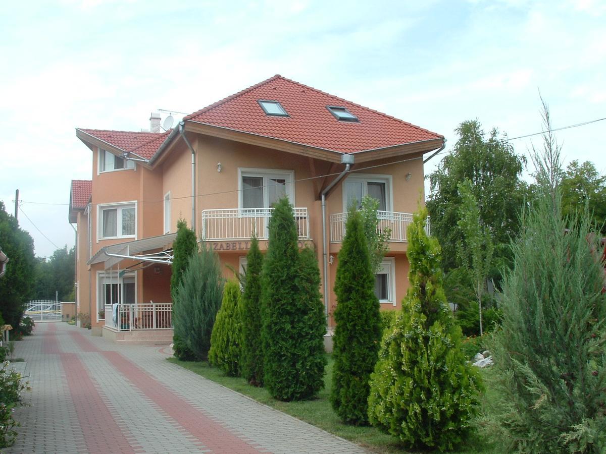 Izabella Panzio Bed and Breakfast Hajdúszoboszló Exterior foto